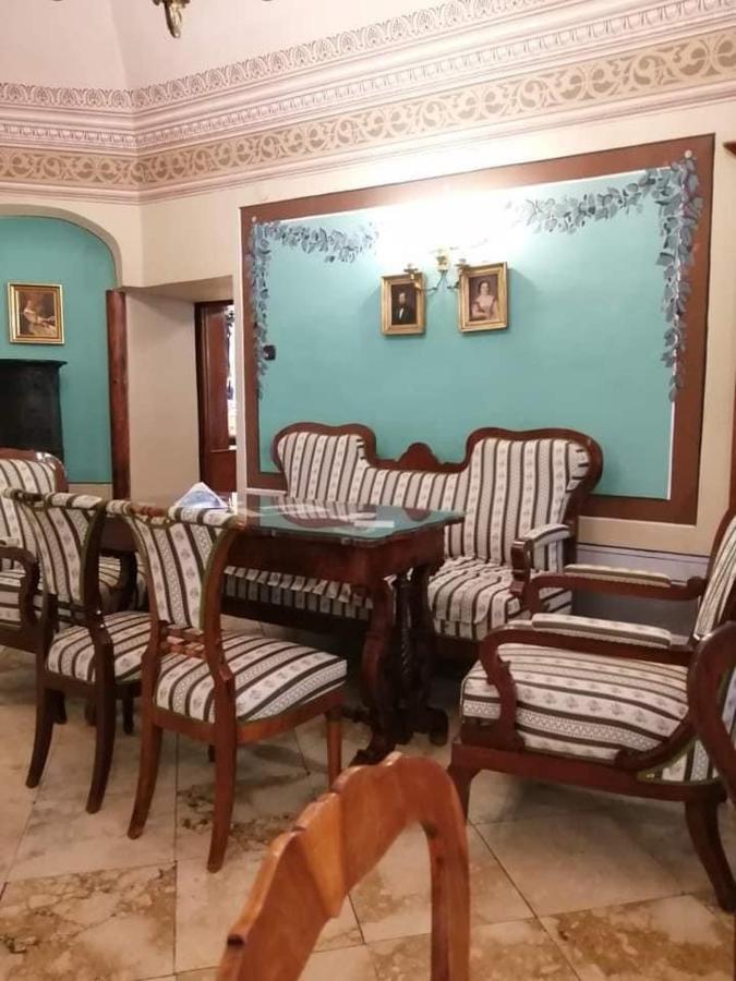 Viharsarki Apartman Gyula Exterior foto