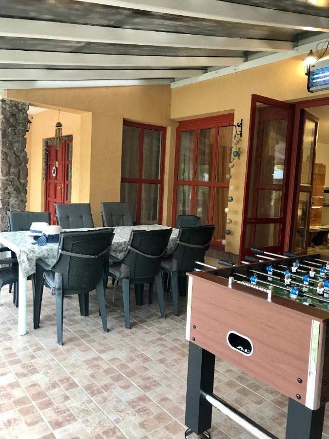 Viharsarki Apartman Gyula Exterior foto